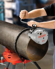 RIDGID 460-6 1/8" - 6" Portable TRISTAND® Chain Vise – in use | 36273