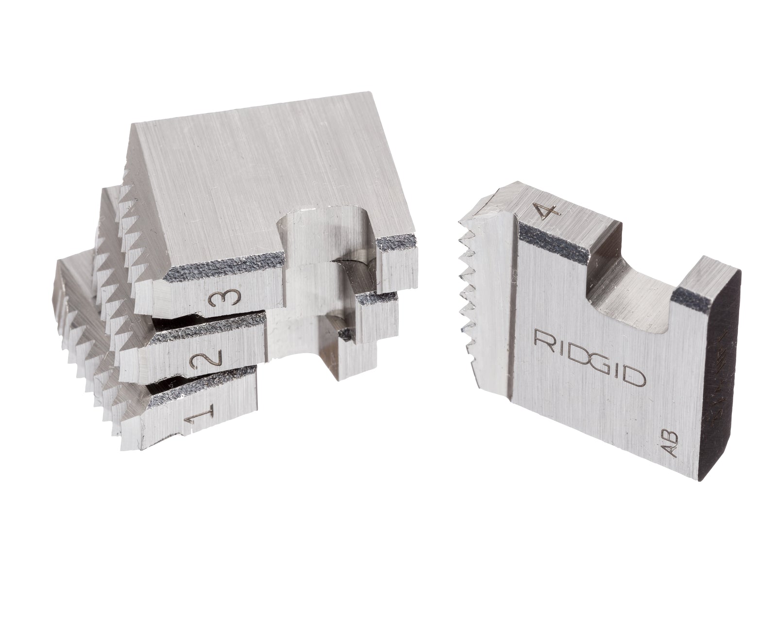 RIDGID 12R 1” NPT DIES – three-quarter view | 37835
