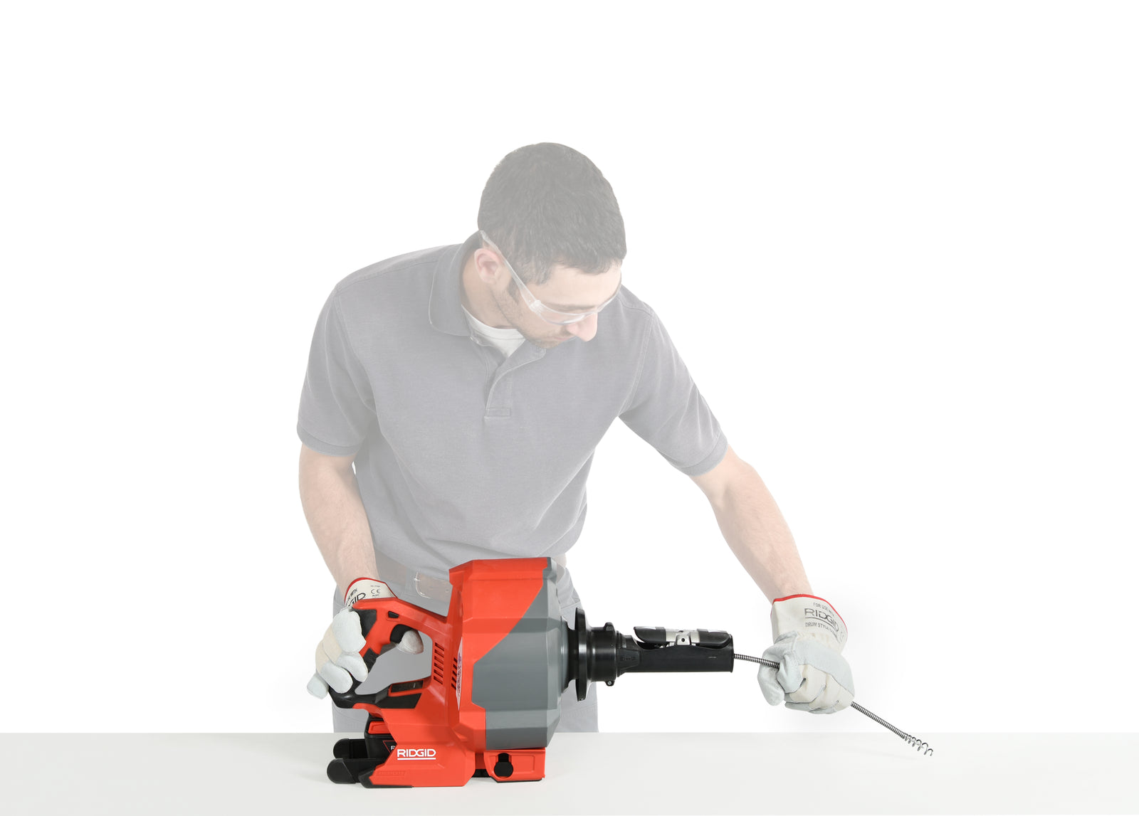 RIDGID K-46 Cordless SinkSnake™ with 5/16" x 25' IC Cable, 18V 2.5Ah Battery & Charger, UK Plug – product view | 78088